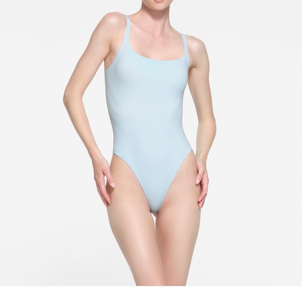 New SKIMS Square Neck Bodysuit